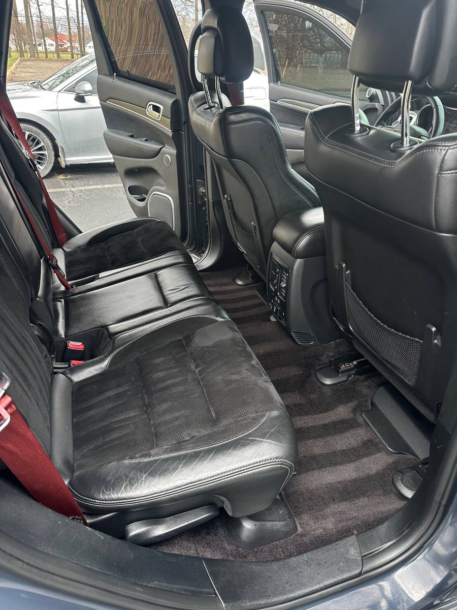 Jeep Grand Cherokee interior